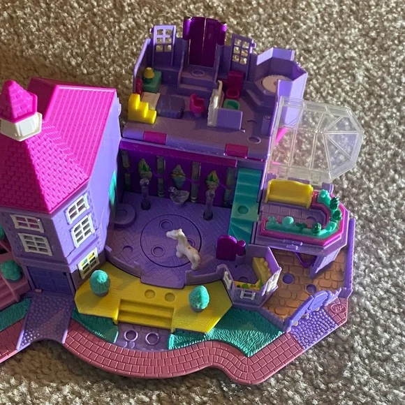 Polly pocket magical mansion' Purple & Pink Toy Play Mansion with Accessories - Picture 2 of 10